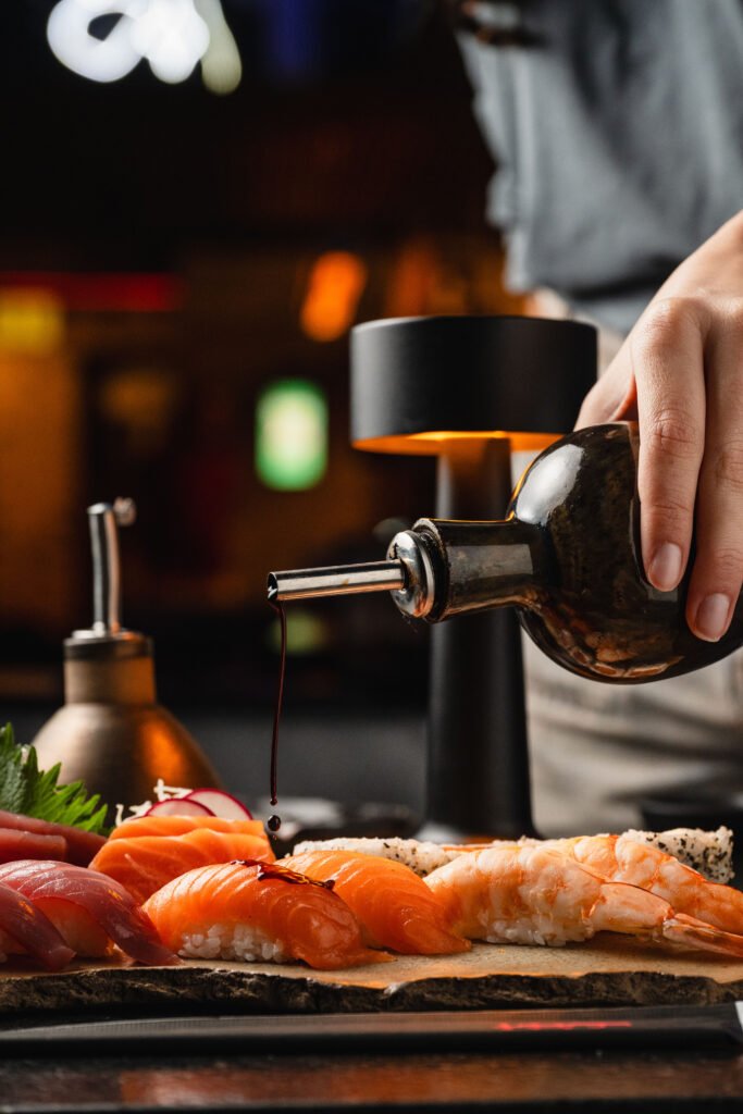 Uma luz, 365 possibilidades: os bastidores da fotografia gastronômica no Yokocho